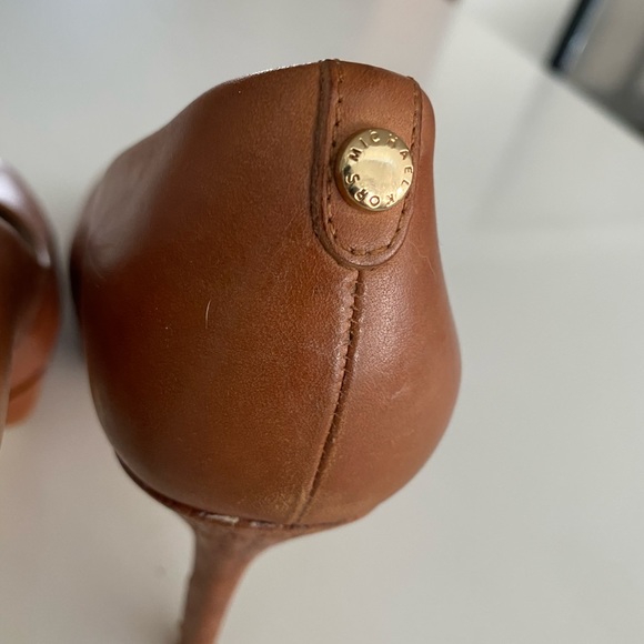 Michael Michael Kors Camel Platform Pumps sz 8.5 - Picture 6 of 9